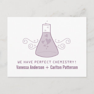 Lila Süßchemie Save the Date Postkarte
