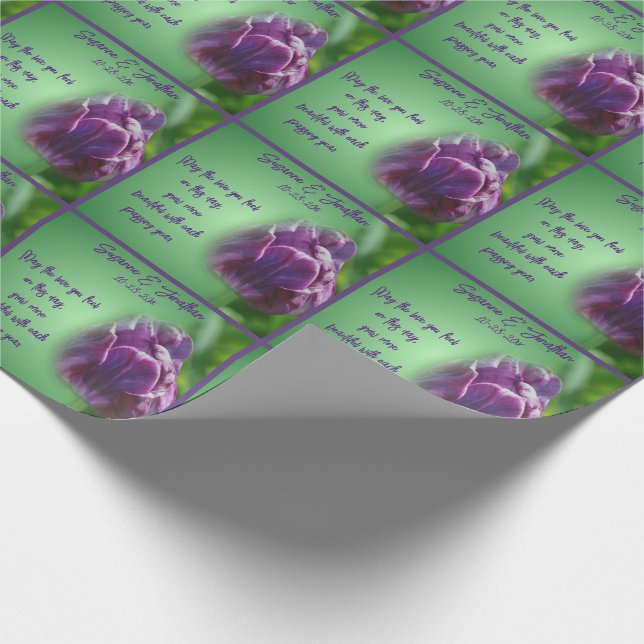 Lila Tulip Blume Hochzeit Personalisiert Geschenkpapier (Ecke)