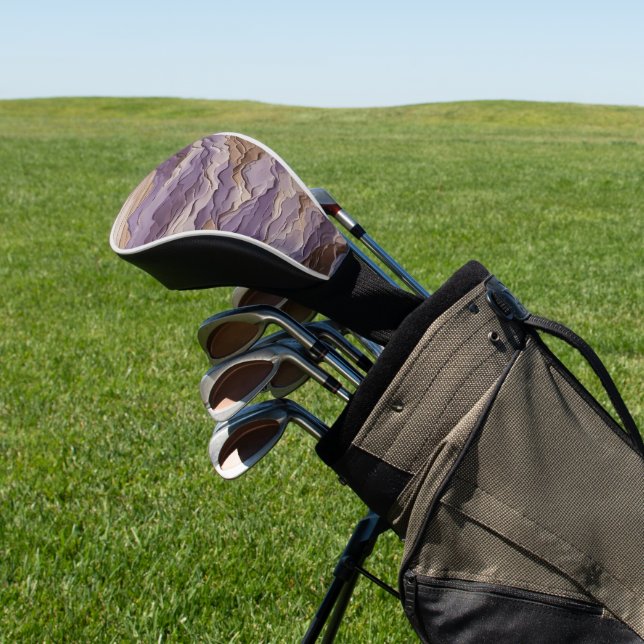 Lila und brauner Mystischer Berg Golf Headcover (In SItu)