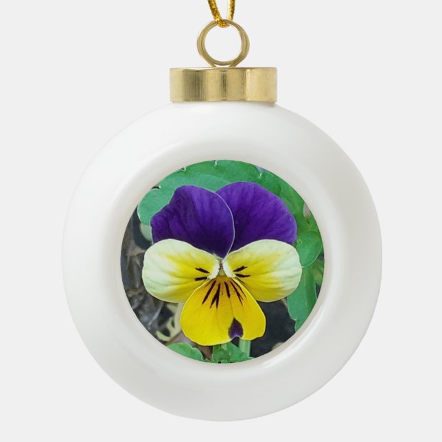 Lila- und Gelbblüte Keramik Kugel-Ornament (Vorderseite)