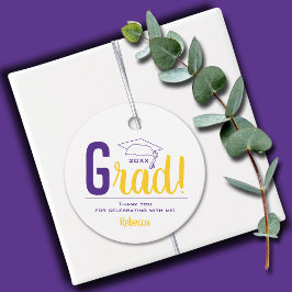 Lila und gelbe Graduierungskappe Geschenkanhänger