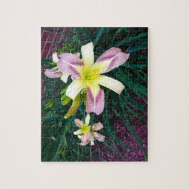 Lila und gelbes Lily-Puzzle
