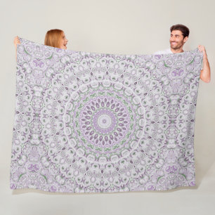 Lila und grünes Mandala-Musterdesign Fleecedecke