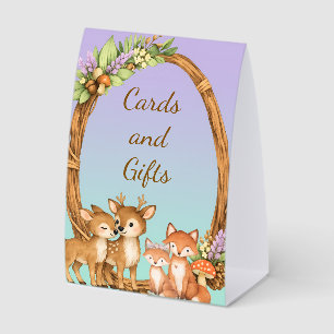 Lila und Minze Waldtiere Karten und Geschenke Tischaufsteller