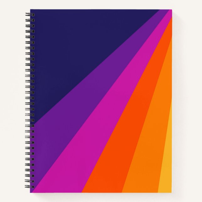 Lila und orangefarbene diagonale Retrostreifen Notizbuch (Vorderseite)