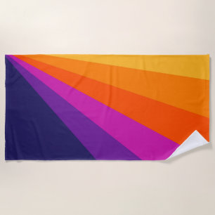 Lila und orangefarbene diagonale Retrostreifen Strandtuch