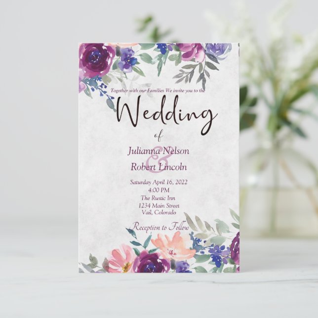 Lila und orangefarbene Hochzeit mit Blumen Einladung (Stehend Vorderseite)