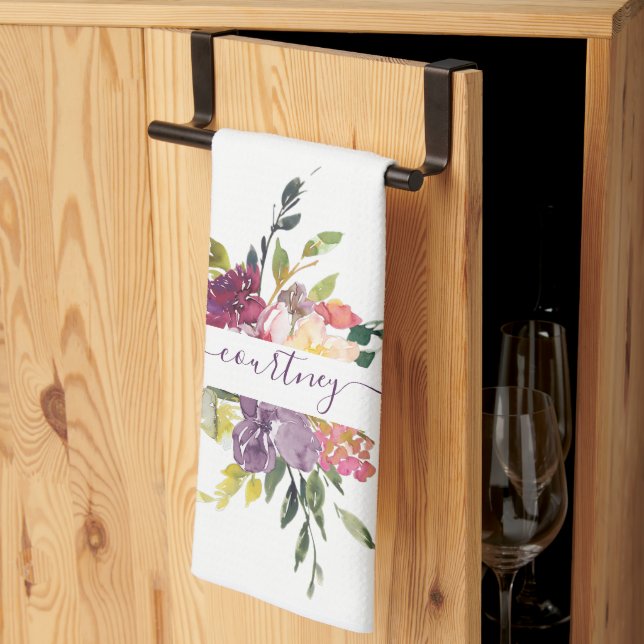 Lila und rote Aquarellblumen personalisiert Geschirrtuch (Drittel gefaltet)