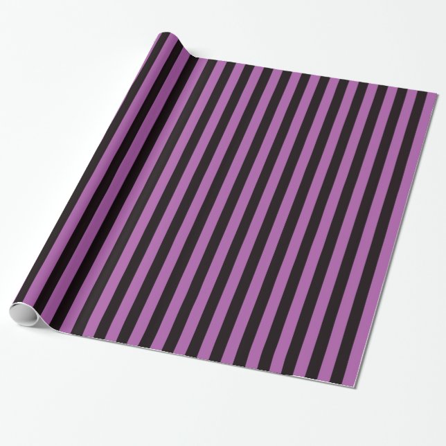 Lila und schwarze Streifen Halloween-Verpackungspa Geschenkpapier (Ungerollt)