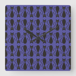 Lila und schwarzes Goth Cat Muster Quadratische Wanduhr