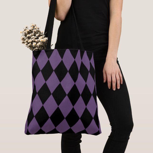 Lila und schwarzes Harlequin-Muster Tasche (Von Nahem)