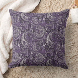 lila und silberes Paisley-Muster Kissen