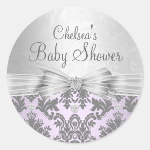 Lila und silberner Damast-Baby-Shower-Aufkleber Runder Aufkleber