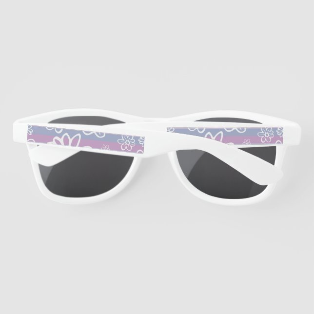 Lila und weiße Blüten, weiße Sonnenbrille (Rückseite)