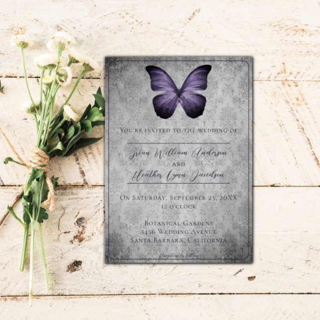 Lila Vintage Schmetterlingsmaske Einladung (Purple Vintage Butterfly Damask Wedding Invitation)