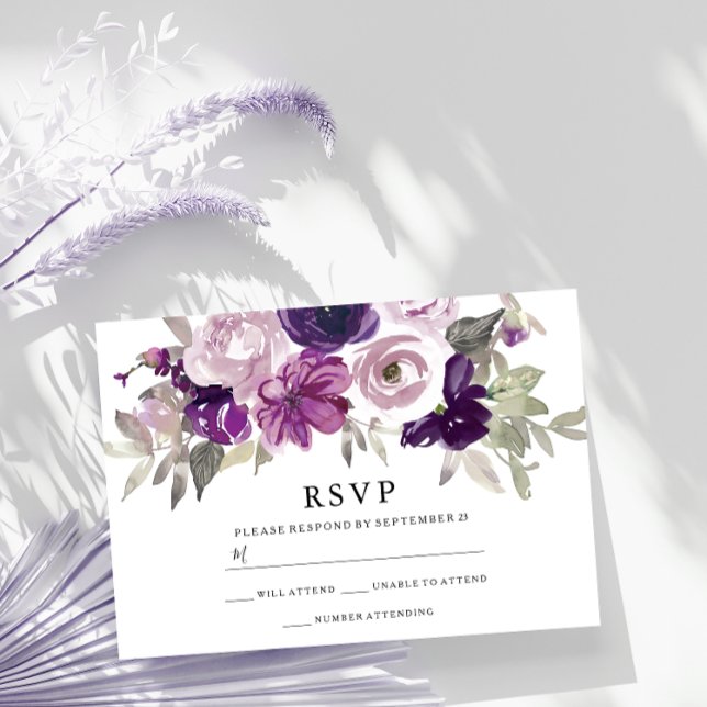 Lila Violett-Blumenwetterwetterhochzeit RSVP Karte (Von Creator hochgeladen)