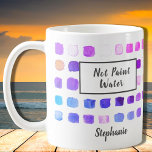 Lila Wasserfarbenkünstlerin, nicht lackiert Kaffeetasse<br><div class="desc">Diese Tasse ist mit einem Aquarellmuster von Farbmustern in lila und rosa dekoriert. Die Wörter Not Paint Water werden hinzugefügt und eine Paint Water Version ist auch in meinem Geschäft. Ideal für einen Künstler oder jemanden, der gerne malt. Personalisieren Sie es mit Ihrem Namen oder Monogramm. Wenn wir unsere Kunstwerke...</div>