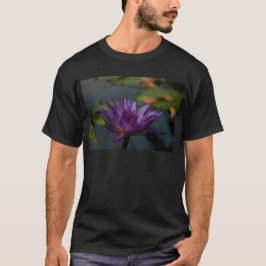 Lila Wasserlilie T-Shirt