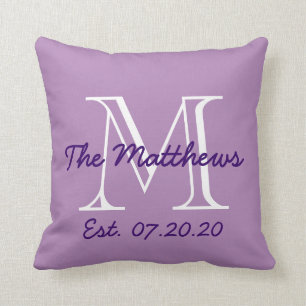 Lila weißes Familien-Monogramm Kissen
