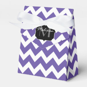 Lila, weißes Monogramm Geschenkschachtel