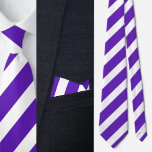Lila, weißes Streifenmuster Krawatte<br><div class="desc">Lila Streifen Patternhalsbinde.</div>