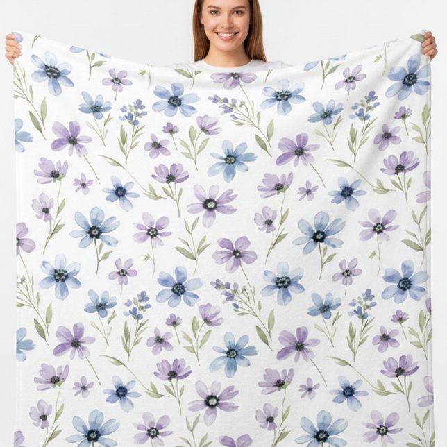 Lila Wiesenblumenwiese Fleecedecke (Von Creator hochgeladen)