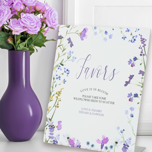 Lila Wildblume favorisiert Tabellensymbol Sockelschild (Favors Table Sign from my Purple Wildflower Collection. )