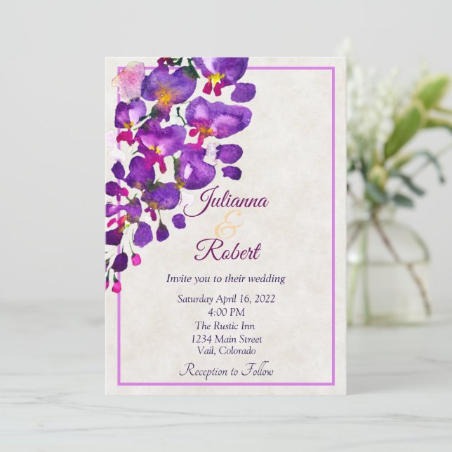 Lila Wisteria Budget Hochzeitseinladung Einladung (Stehend Vorderseite)
