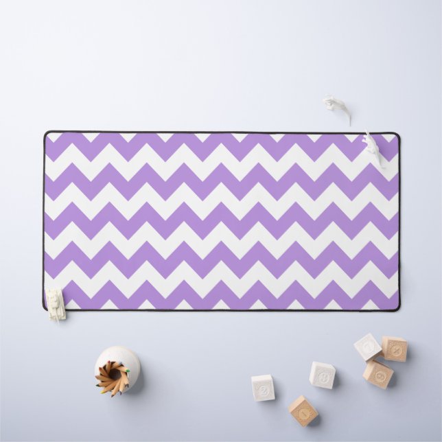 Lila Zigzag, Lila Zickzack, geometrisches Muster Schreibtischunterlage (Kindertisch)