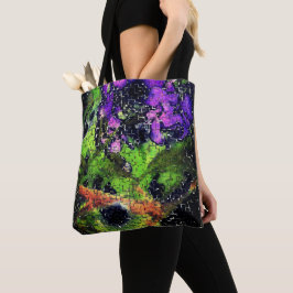 Lilac-Blume und Blätter in geschnitztem Mosaik Tasche