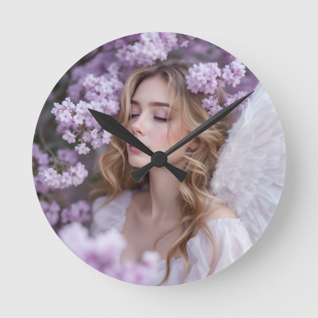 Lilac Dreams - Serene Spring Angel Runde Wanduhr (Vorderseite)