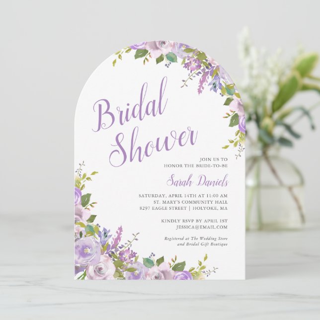 Lilac Floral Bridal Dusche Einladung (Stehend Vorderseite)