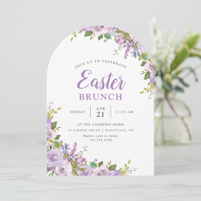 Lilac Floral Pâques Brunch Party Invitation (Debout devant)