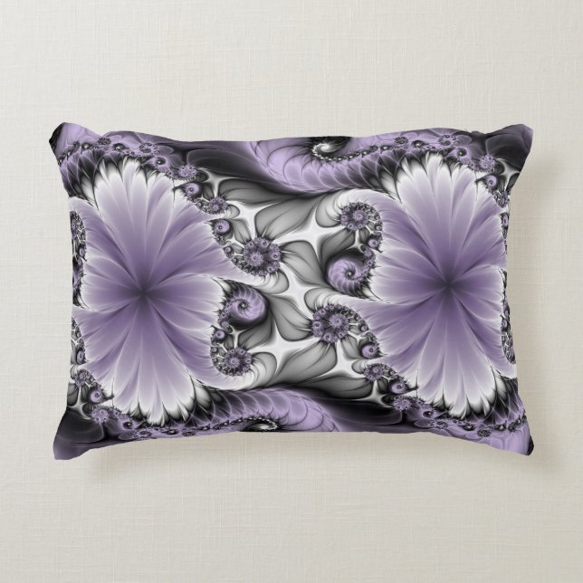Lilac Illusion Abstraktes florales Fraktal Kunstfa Dekokissen (Vorderseite)