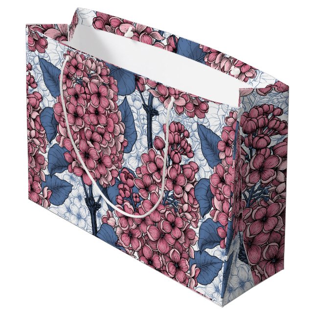 Lilac in Rosa und Blau Große Geschenktüte (Rückseite Schrägansicht)
