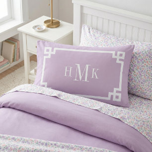 Lilac Lila griechischer Key Monogram Standard Kissenbezug