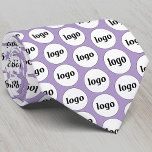 Lilac-Lila Logo-Geschäftsmodell Krawatte<br><div class="desc">Einfaches Logo-Design zur Förderung der Markentreue und zur Förderung Ihres kleinen Unternehmens. Ideal als Uniform und für eine Messe oder ein Corporate Event. Ersetzen Sie das Logo durch Ihr eigenes und ändern Sie die lila Hintergrundfarbe der Pastellfarben im Design-Tool, um es anzupassen.</div>