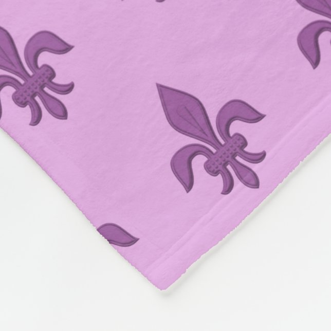 Lilie in Violet Lila auf Lavendel Fleecedecke (Ecke)