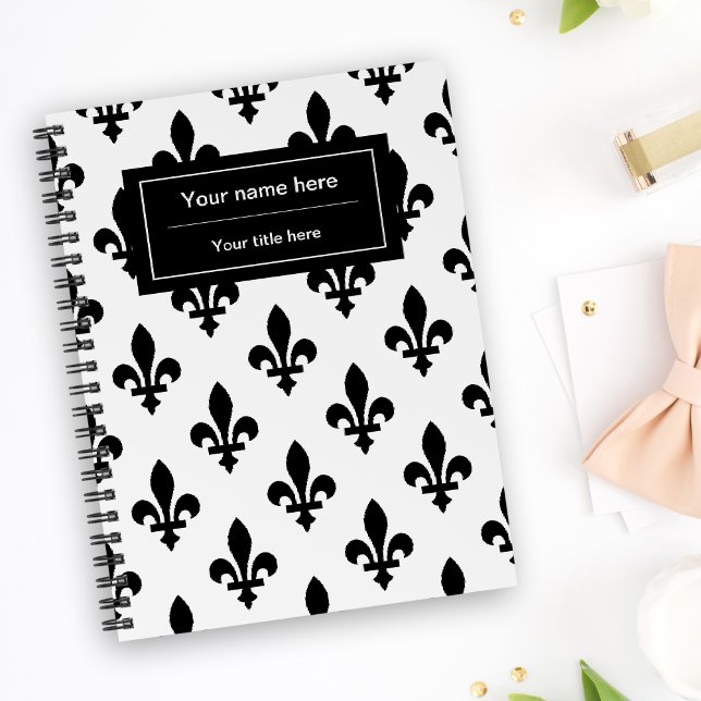 Lilie Pattern, Französisch, Royal, Black Notizbuch (Von Creator hochgeladen)