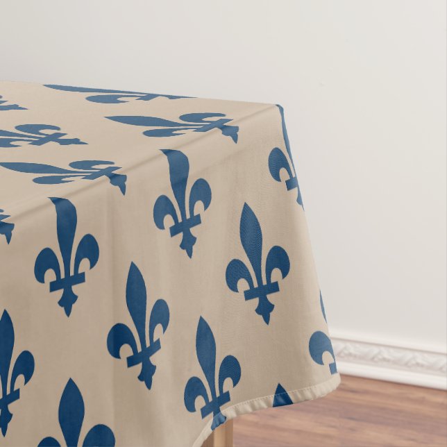 Lilie Pattern, Royal French Blue on Cream Tischdecke (Beispiel)