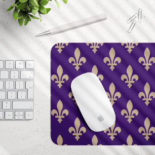 Lilie Pattern, Royal French Cream auf Lila Mousepad