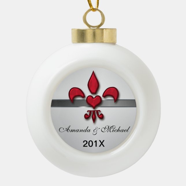 Lilien-Herz-Paar-erstes Weihnachten Keramik Kugel-Ornament (Vorderseite)