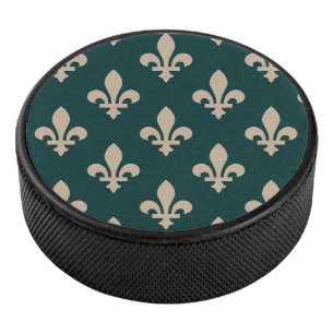 Lilienmuster, royale französische Creme auf Grün Eishockey Puck