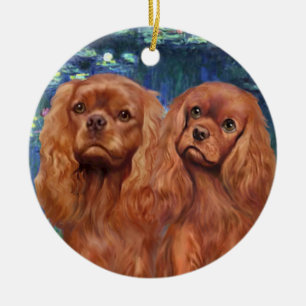 Lilies 5 - Zwei Ruby Cavaliers Keramikornament