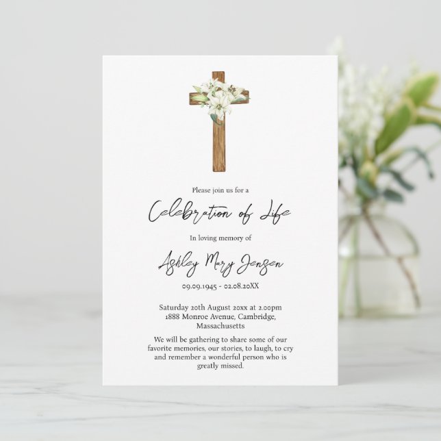 Lily Cross Celebration of Life Funeral Einladung (Stehend Vorderseite)