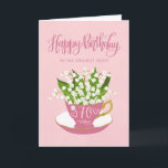 Lily of the Valley Teacup 70th Birthday Tante Karte<br><div class="desc">Eine hübsche kleine rosa Teetasse gefüllt mit einem wunderschönen Lilienhaufen aus den Blume des Tales,  zusammen mit den handgeschriebenen Worten "Happy Birthday" oben auf der Karte und den handgeschriebenen Worten 70 heute mit Liebe Herzen auf der Teetasse. Eine süße Geburtstagskarte für Ihre Tante,  die heute 70 Jahre alt wird!</div>