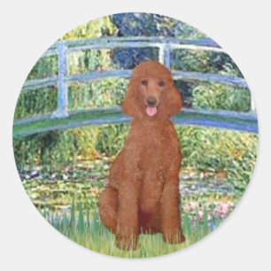 Lily Pond Bridge - Dunkelrot Standard Poodle #1 Runder Aufkleber