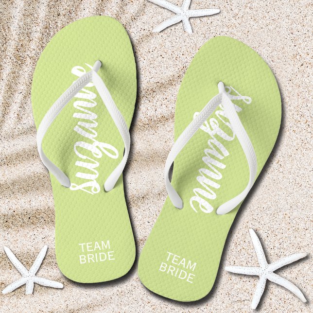 Lime de mariée et tongs blancs personnalisés (Team Bride Lime and White Personalized Flip Flops)