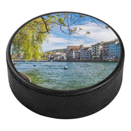 Limmat River, Zürich Eishockey Puck