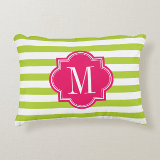 Limone grüne Streifen mit heißes Rosa-Monogramm Dekokissen